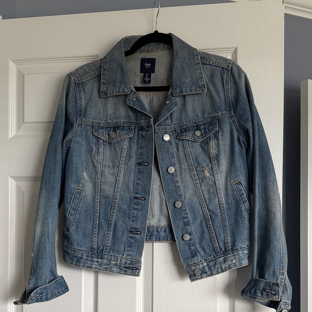 GAP Women's Classic Blue Jean Jacket